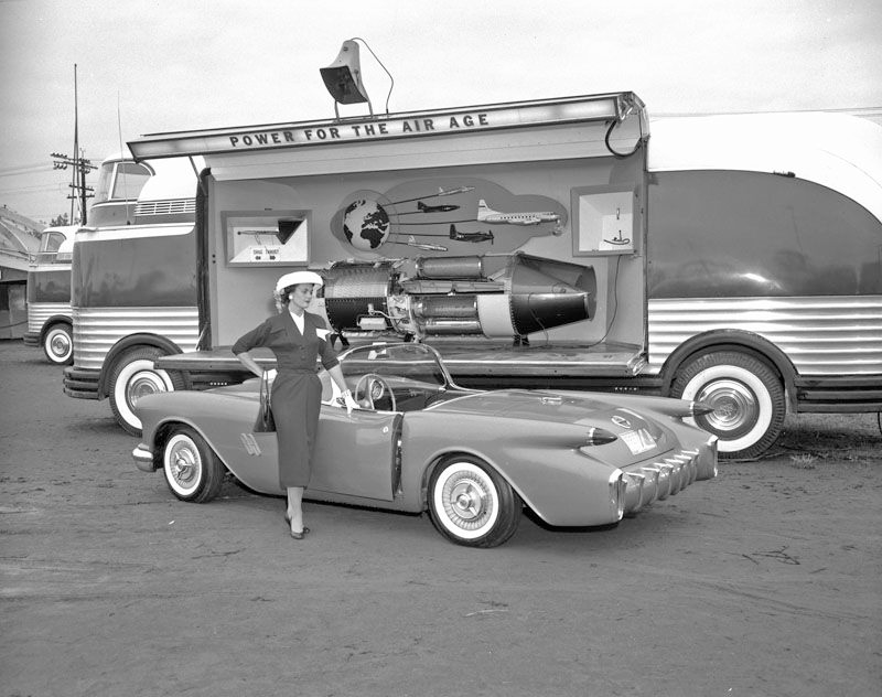 Illustration for article titled Oldsmobile F-88: Archive Photos
